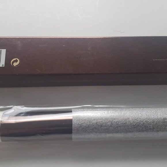 BNIB  ✅ Hourglass Nº 2 Foundation/ Blush Brush✨ NEW IN BOX - Picture 9 of 16